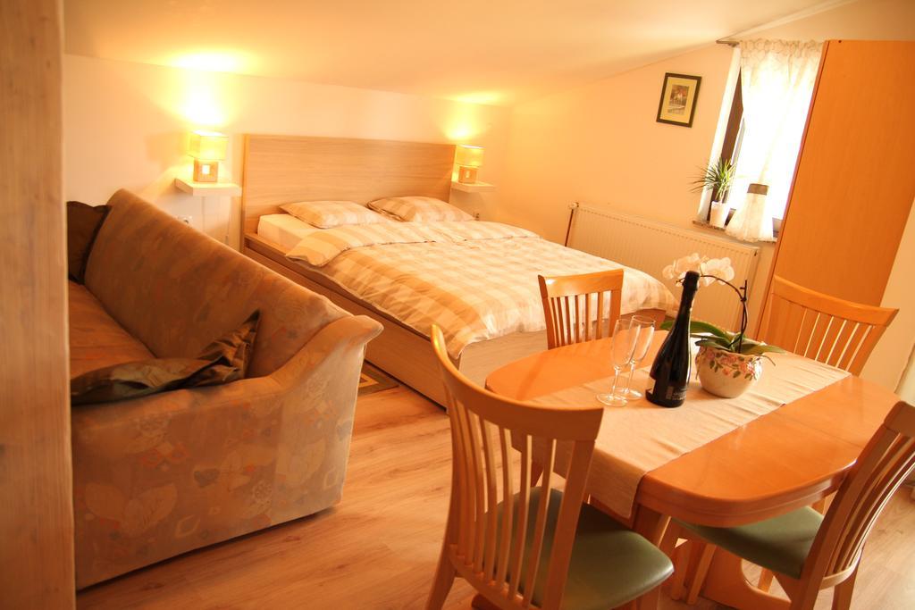 Apartments Strmac Slunj Εξωτερικό φωτογραφία