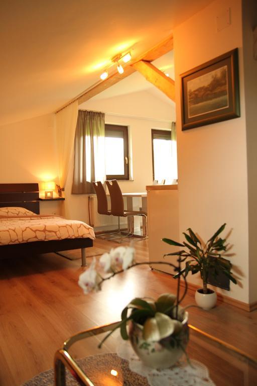 Apartments Strmac Slunj Εξωτερικό φωτογραφία