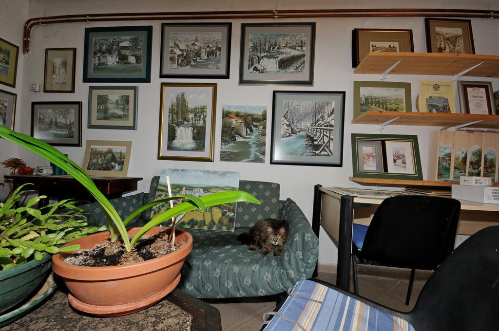 Apartments Strmac Slunj Εξωτερικό φωτογραφία